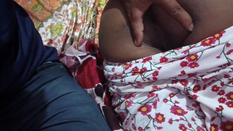 Sobha rani: Bhabhi Village Girl Hard wirusowy seks wideo injoy chłopak