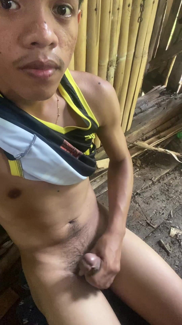 Jameson Official: Twink hook pinoy di luar ruangan - coli, sepong kontol sampai...