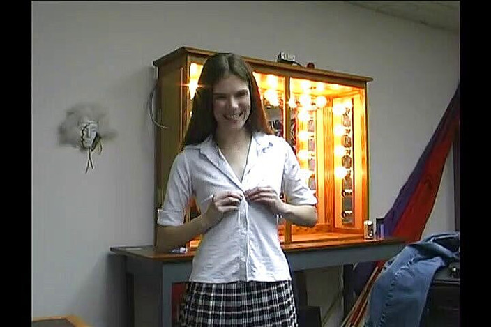 Hefburg: Teen pussy flush casting
