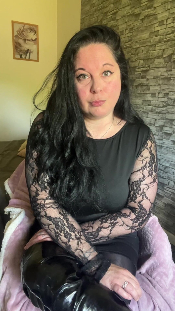 Maitresse Clara: Hast du gedacht, du könntest mich interessieren?