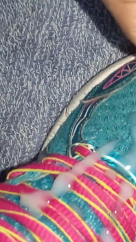 Сперма на Asics подкрадываюсь