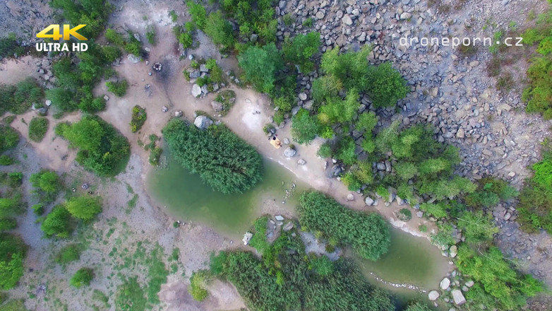 Peaches and Bananas: Açık havada sikiş drone tarafından sikiliyor