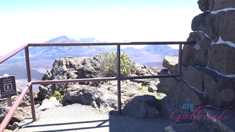 ATK Fans (Girlfriends): Liburan virtual di hawaii bareng si pelacur cece capella 3/8