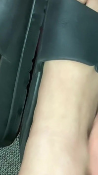 Minha esposa com pés sensuais com os pés