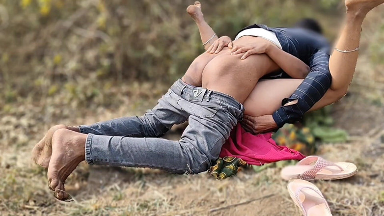 Fuckkkker: Gadis desa india dientot di hutan dan dientot di hutan...