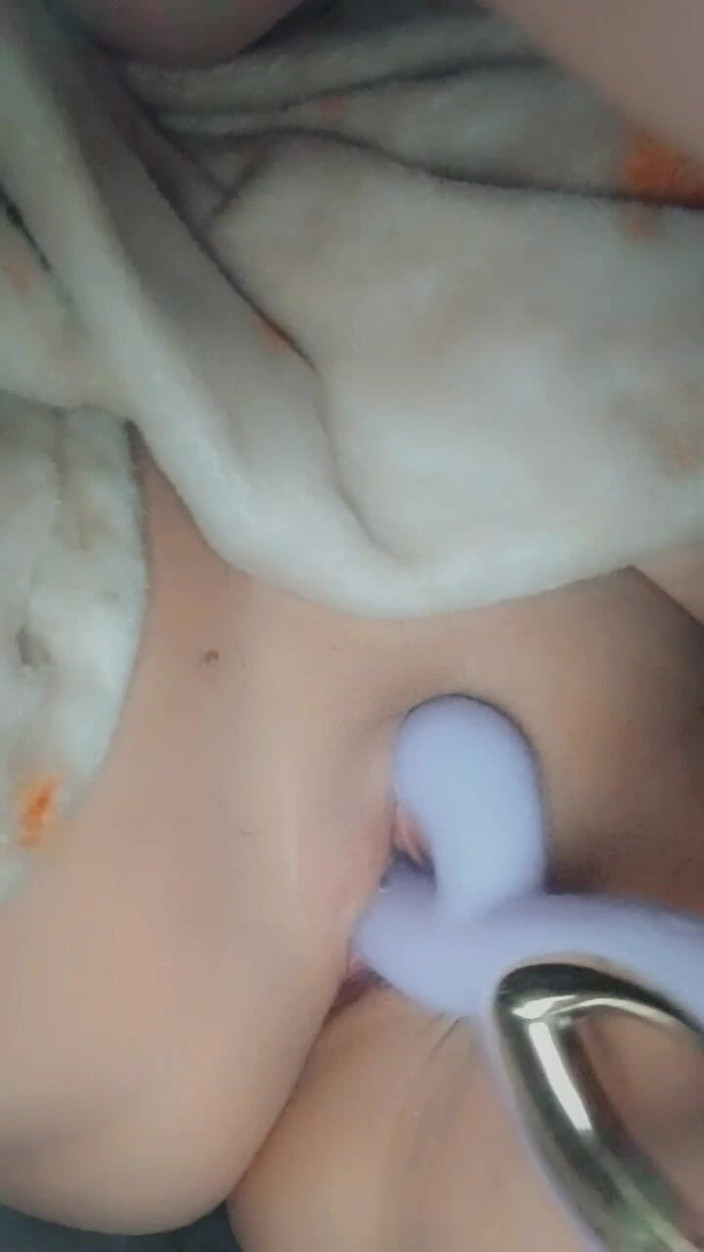 Funhousewife69: Juego en solitario disfrutando del día en casa solo