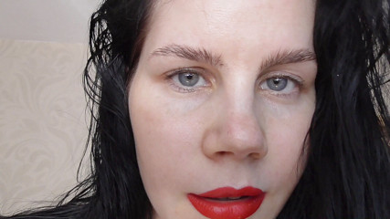 Anna Sky: Eine riesige frau will dich essen