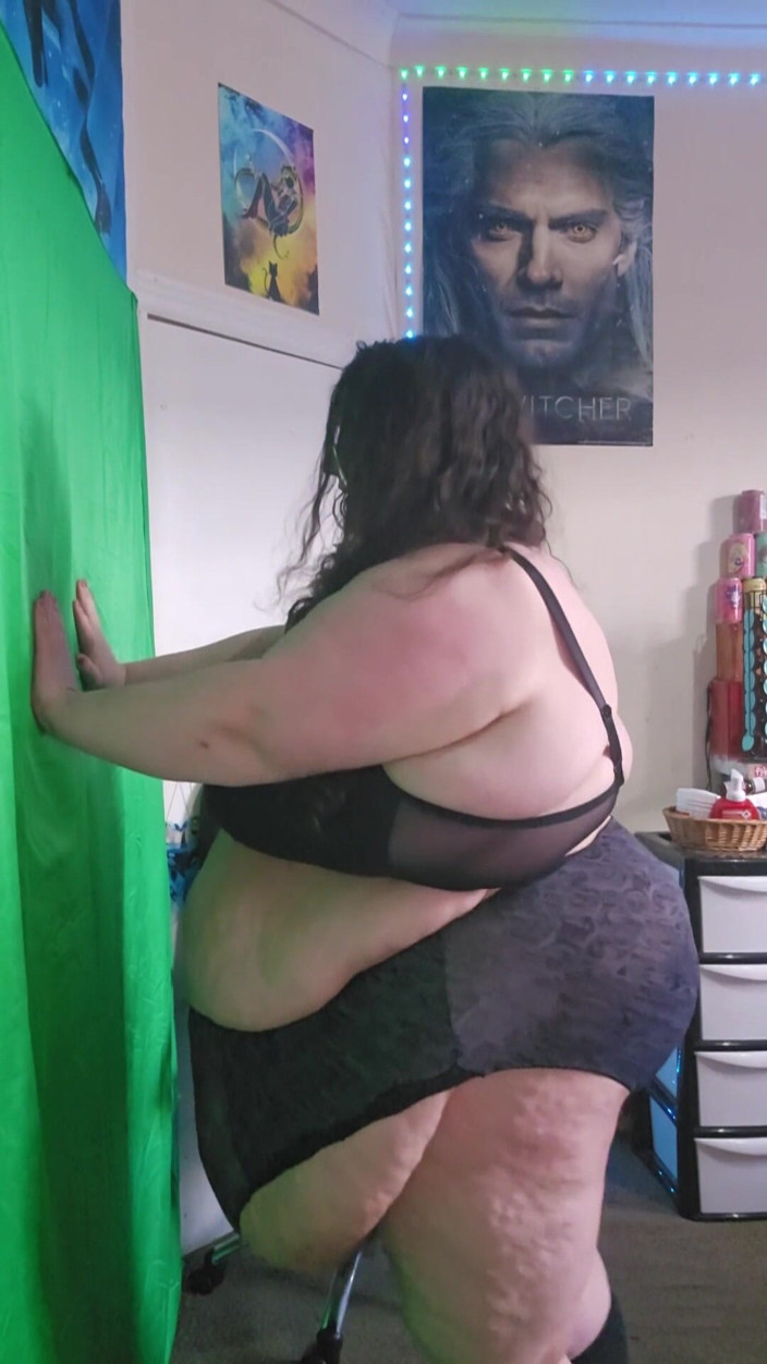 SSBBWLadyBrads: Mari berbogel dan menari awek montel super saiz