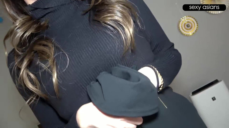 Asian cutie: Krásná vdaná žena začíná kouřením, nečekaný obrat vede k intenzivnímu setkání...