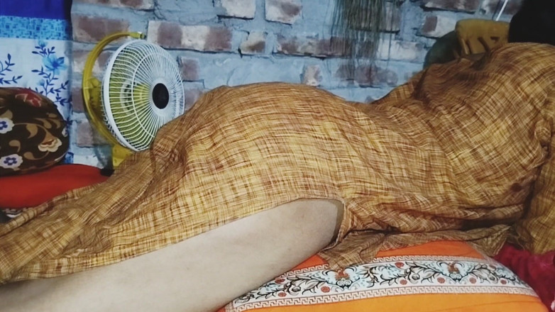 Deshi women: bhaabhi ki dogi stail vidiyo
