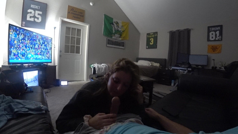 Hotwife Lexi Love: Hete vrouw Lexi love snnoog uit om vreemd te gaan...