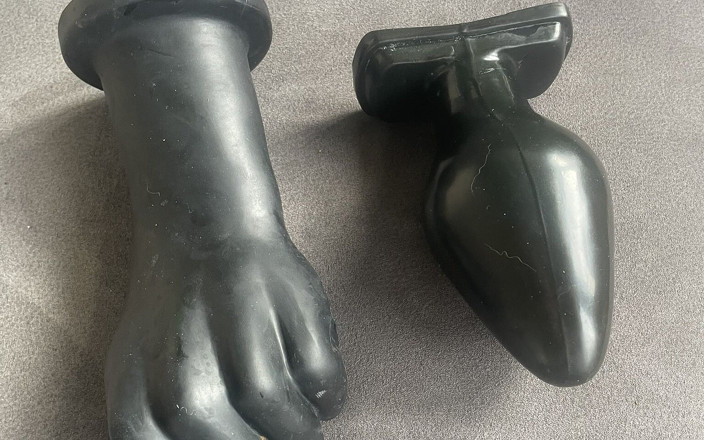 Whore Lana Foxx: Lana, großer dildo anal