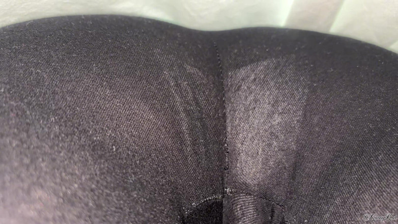 GassyKat: Holenderski piec z piekła rodem: Czarne legginsy Pierd pułapka