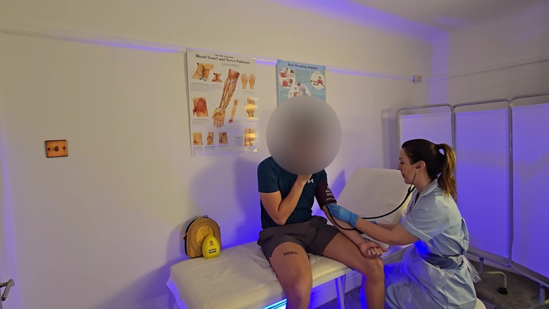 Mr LDN Lad: Real Enfermera Del Reino Unido Me Mama En La Clínica
