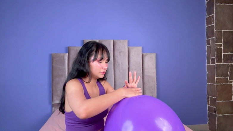 Angellkink: My Ass Vs Giant Ballon