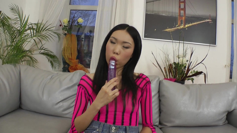 Adult Deluxe: Sexy asijská holka to má ráda v zadku