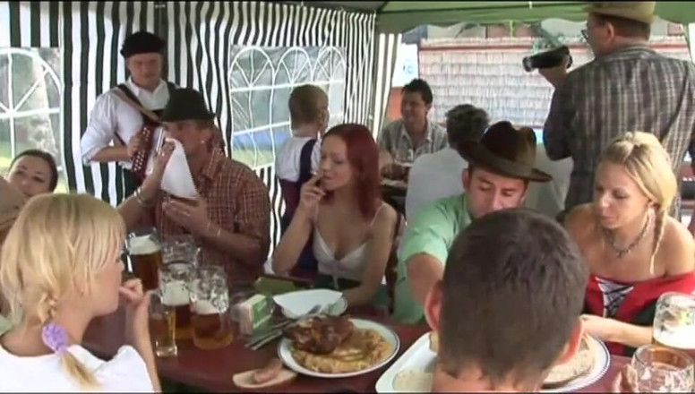 XTime Vod: Land-fick-party