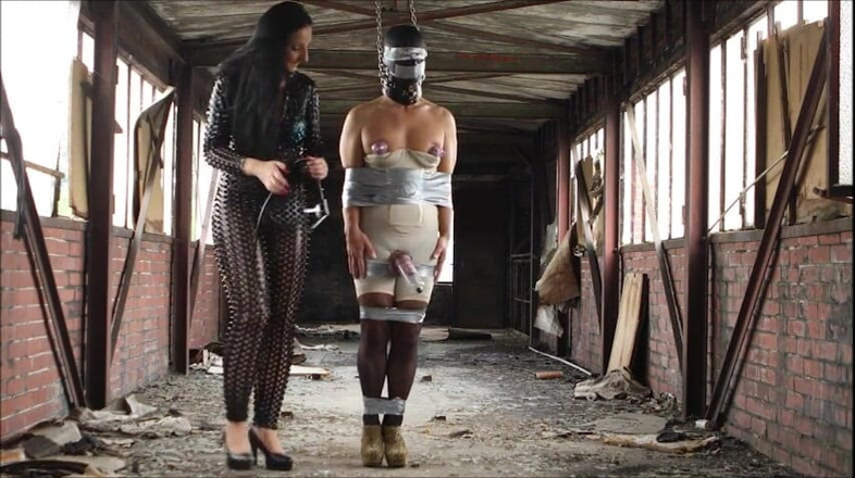 Lady Luciana Di Domizio: Perwersyjne vaccuming
