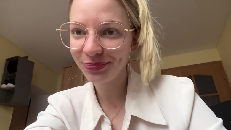 Goddess_Bella_Rae: {özel istek} Bratty öğretmen sana zorbalık yapıyor ve ailenin parasını alıyor |...