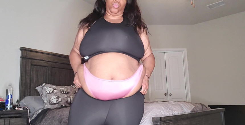 Josie4yourpleasure: Bu siyah seti deniyorum. Yeni çiçeklilerin önümüzdeki ay düşmesi için sabırsızlanıyorum. Bu...