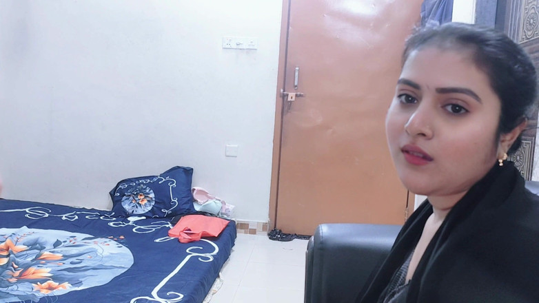 Your-Eshita: Gadis penjahit datang ke rumahku dan ngajarin aku cara ngentot...