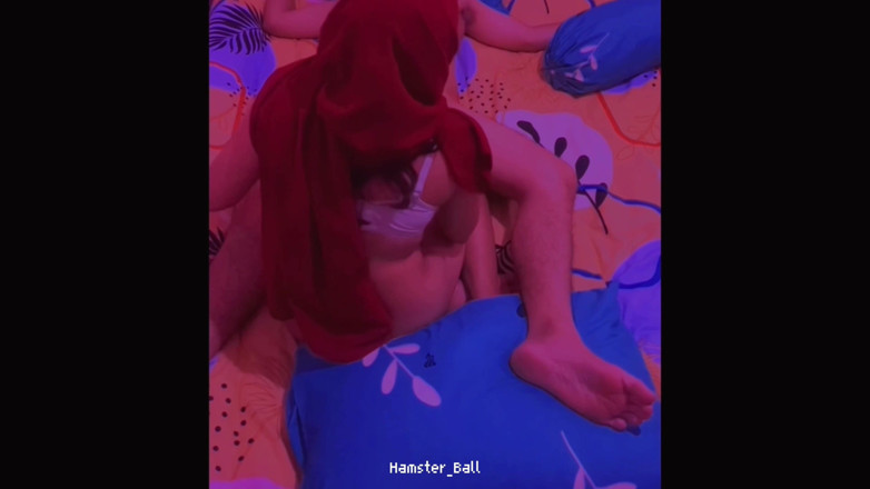 Hamster_Ball: Hijab rojo avergonzado para polla mamada