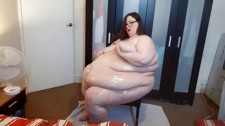 SSBBWLadyBrads: BBW SSBBW brzuch i cycki olej pokaz
