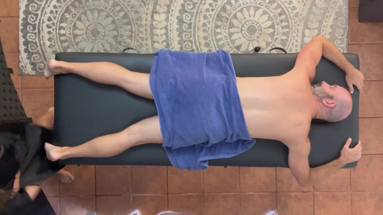 Island Boy Vids: Monica Minx con la liberación de masaje perfecto