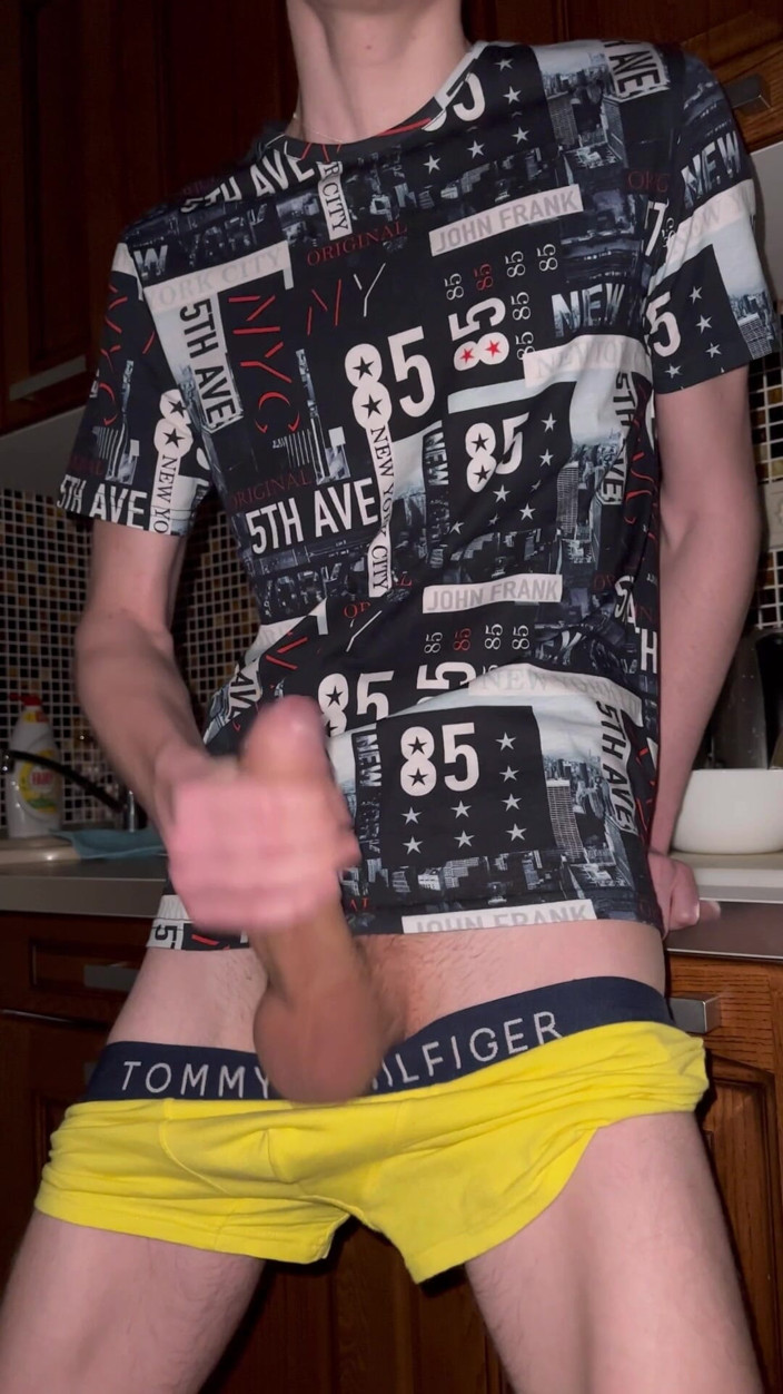 Morflot24: Ich habe wieder zwei tage nicht gewichst