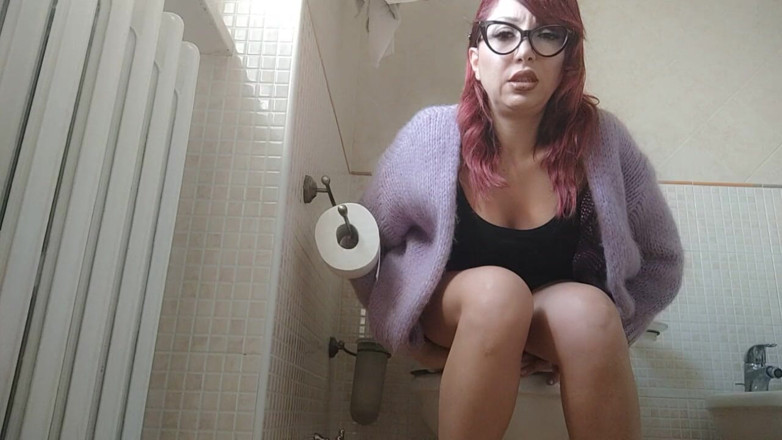 savannahamatoriale: Mia zia matura sul wc