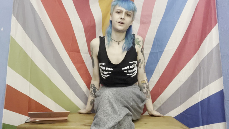 Alice Bean: Fétiche reniflant le corps Q et A