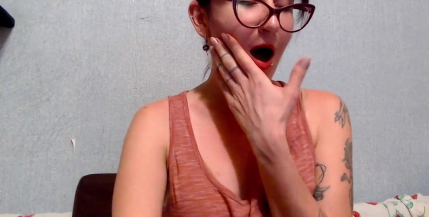 HellENXxOo: Suce et gifle