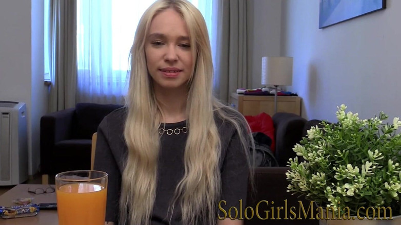 Solo girls mania: Young Girl Arteya Interview