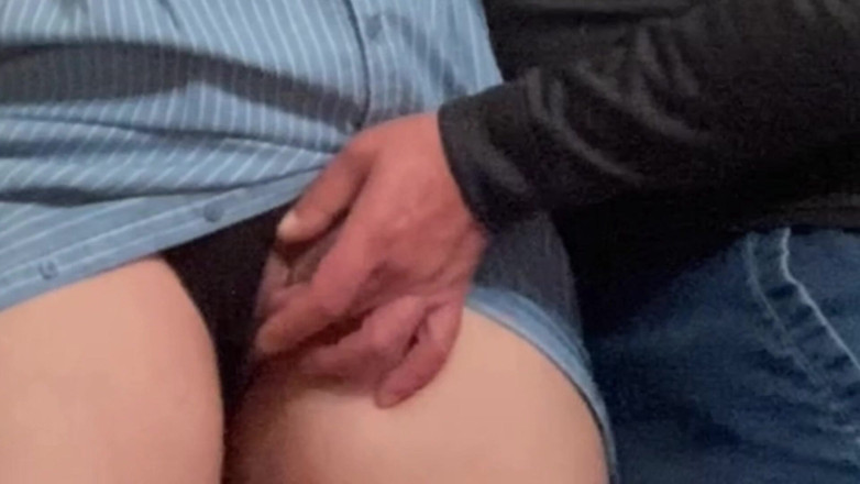 PriyaNaavya: Omg! en pervers främling rörde min fitta på tunnelbanan på...