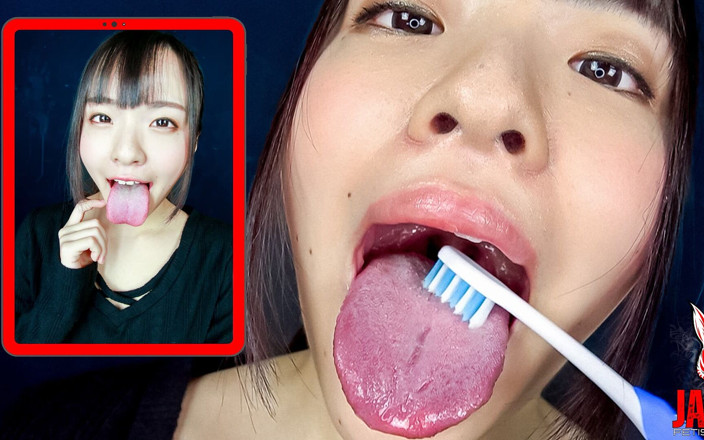 Japan Fetish Fusion: Шоу язиків і губ з Юкарі Міядзава