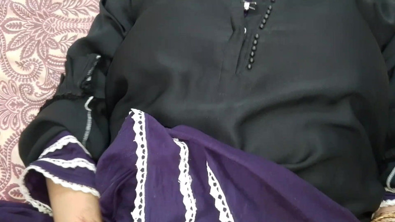QueenbeautyQB: Il suocero indiano faceva sesso con la sua nuora indiana...