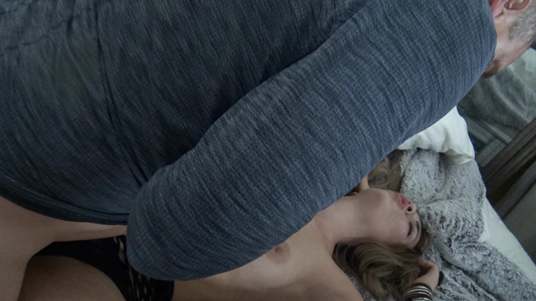 PSFILM: Il vecchio scopa la baby sitter di 18 anni