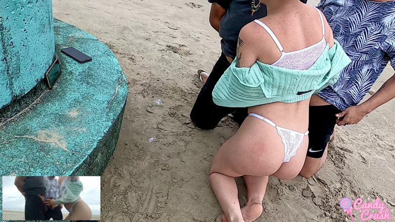Mano Nico Official: Meine frau lutschte mich und eine freundin am strand