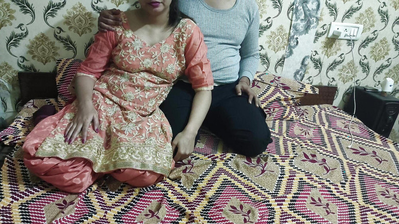 Hornycouple149: भारतीय सौतेली बहन छोटी सौतेली बहन की देखभाल करते हुए अपनी चूत में मेरा बड़ा सख्त लंड चाहती है