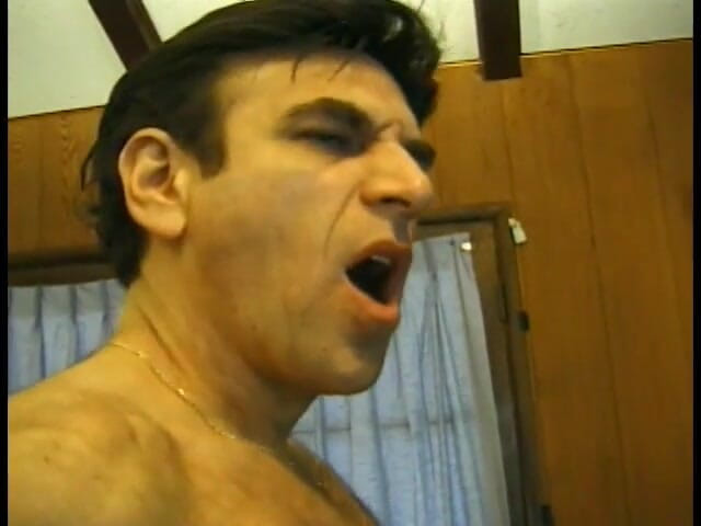 Old Good Porn: Schattige brunette rijpe vrouw houdt ervan om gigantische pik te...
