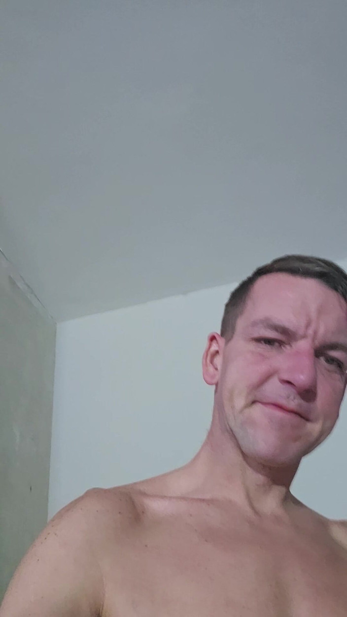Chris_snoopy_91: Futai în cur cu un vibrator monstru!