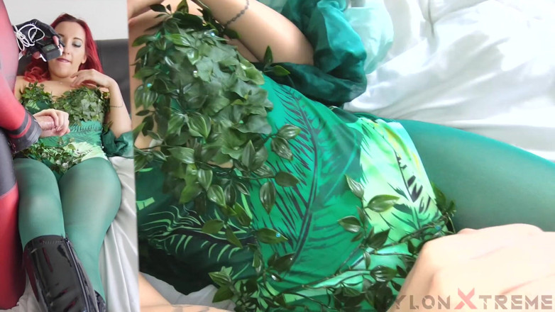 Nylon Xtreme: Anais Latour - edera velenosa con collant nylon verde scopata