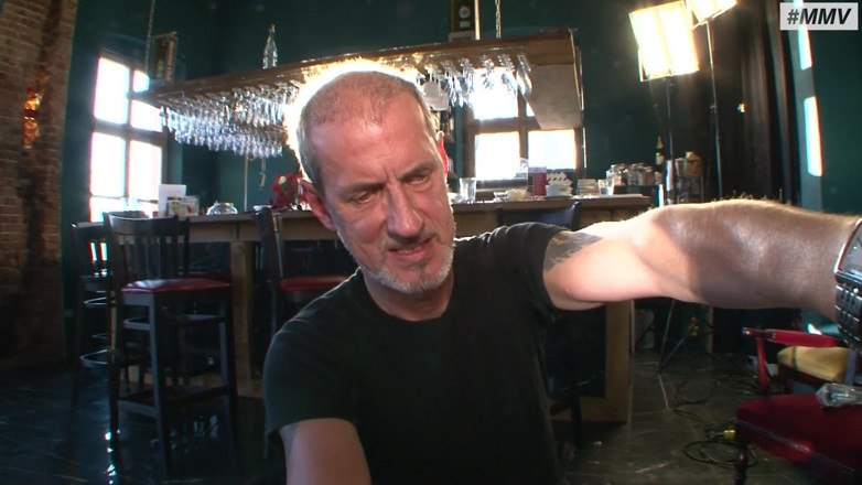 Absolute BDSM: Des esclaves allemandes pissent - film BDSM complet