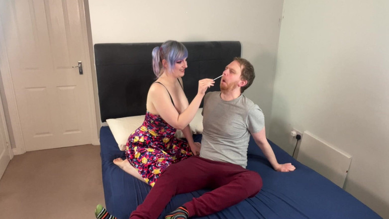 BiMFCoupleUK: Krankenschwester kitty zur rettung