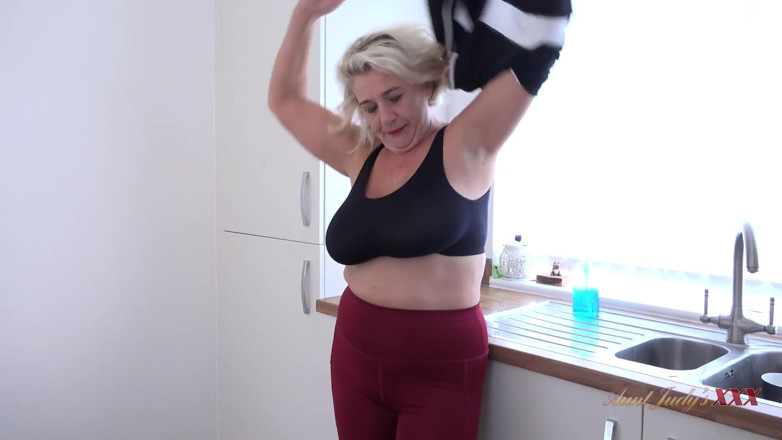 Aunt Judy's XXX: TatieJudysXXX - Camilla, bombe BBW à forte poitrine, te branle et te...