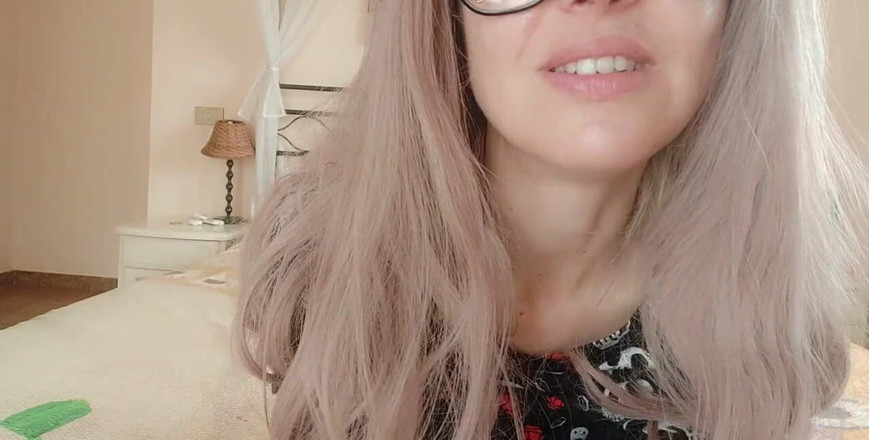 savannahamatoriale: Fort accent vulgaire ! Une belle pute italienne offense ton m....