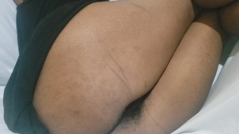 Lovemina: Pantat eboni dikongkek kecantikan dalam HD mentah - badan bengkung, sudut...