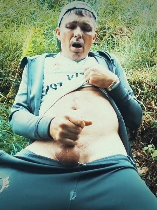 Scallyoscar: Pissen, wichsen, pisse trinken und nahaufnahme cumshot in meinen nassen...