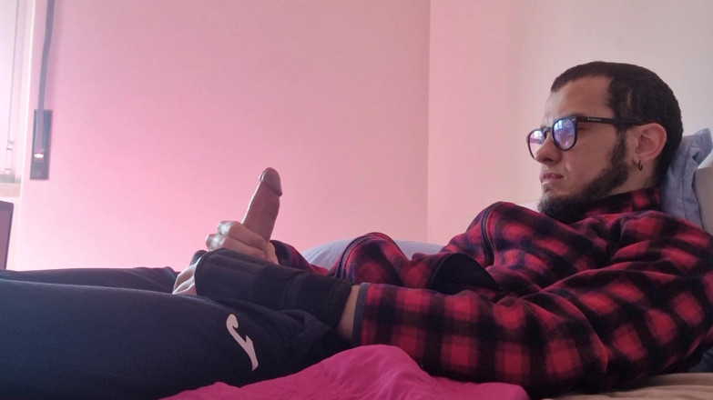 Fitguywithbigdick: Cewek ini muncrat sampai orgasme sampai banjir