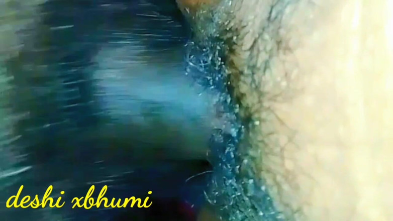 Deshi xbhumi patel: India tiene berenjena insertada en su coño